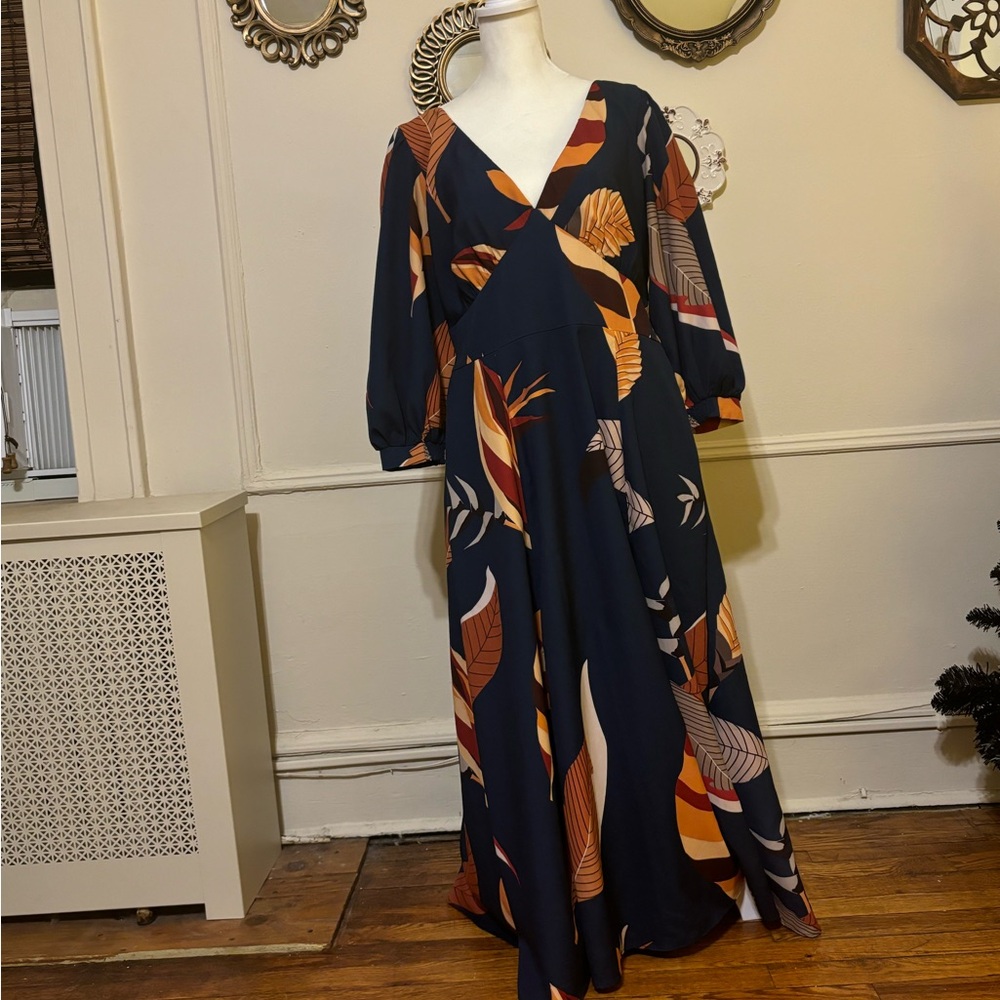 Eshakti blue midi dress with leaf design. Size L